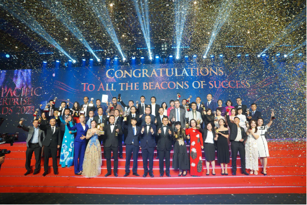 Chủ tịch MFast nhận giải Doanh nhân xuất sắc Châu Á tại APEA 2023 - Ảnh 3.