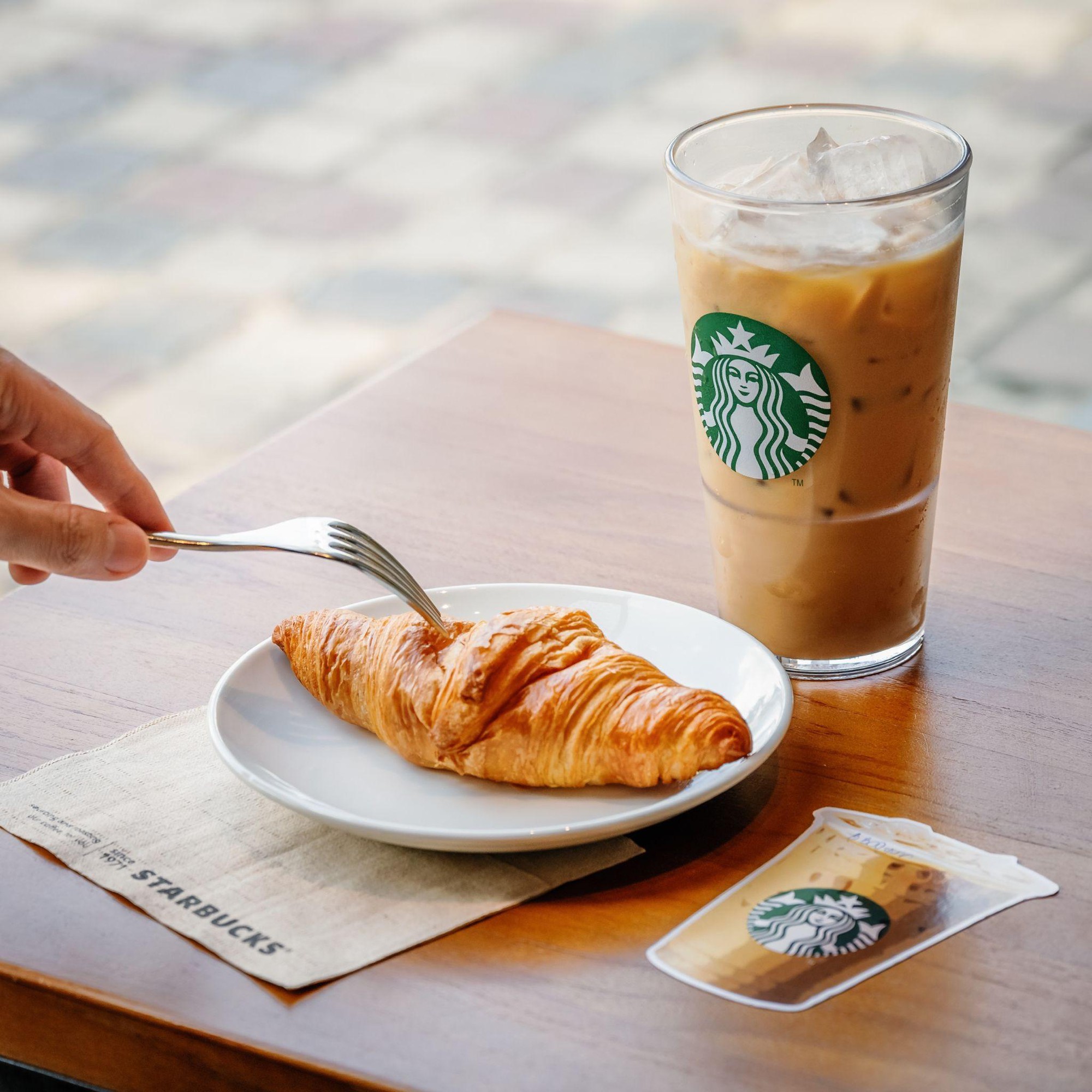 Chiều fan như Starbucks: tung combo bữa sáng “nhẹ ví” và loạt voucher xịn mịn trên ShopeeFood mỗi ngày! - Ảnh 2.
