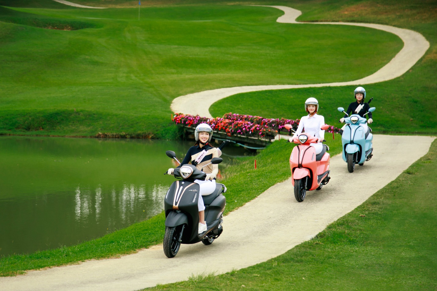 Nữ giới chơi golf - một bộ môn không chỉ dành cho giới quý tộc