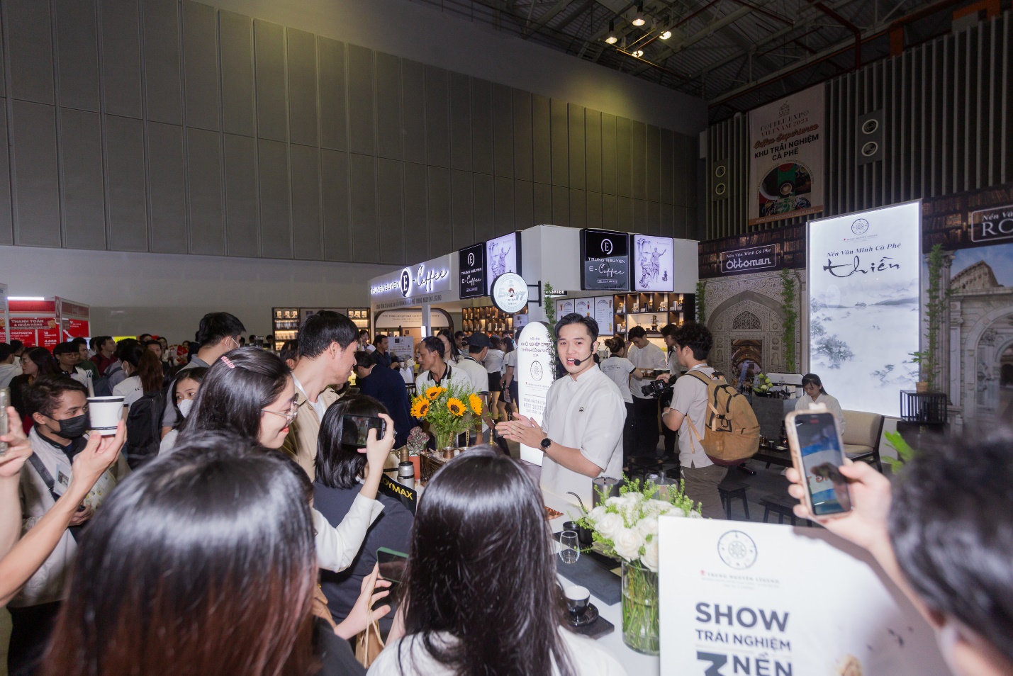 Trung Nguyên E-Coffee bùng nổ tại Coffee Expo 2023 - Ảnh 1.