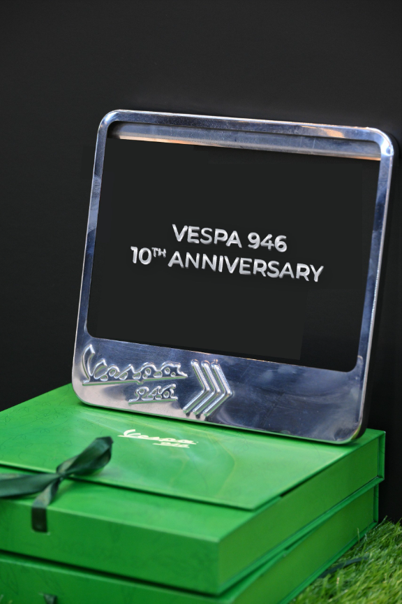 Đặc quyền cho những chủ nhân Vespa 946 10th Anniversary đầu tiên tại Việt Nam - Ảnh 3.