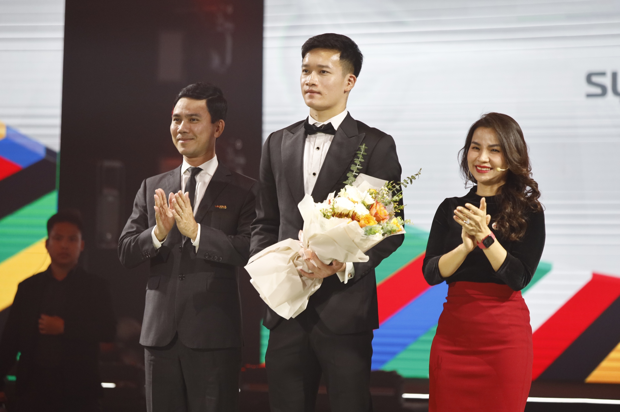 Người hâm mộ thể thao cần được theo dõi trọn vẹn những trận cầu đỉnh cao - Ảnh 1.