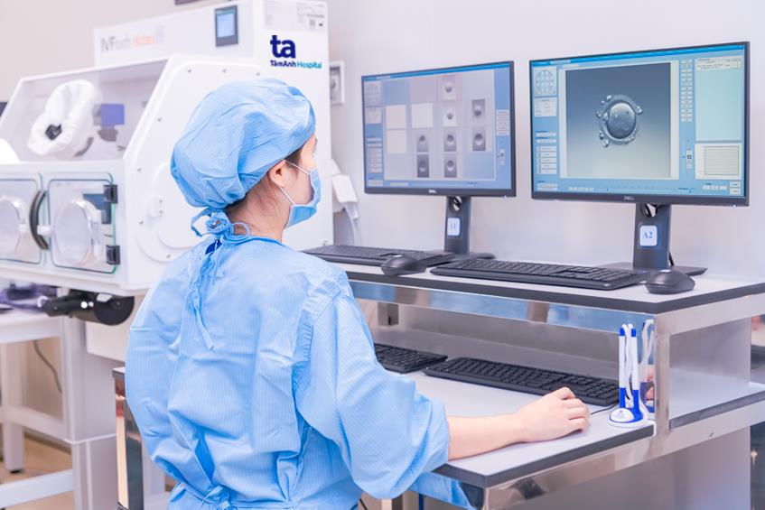 Cầm kết quả khám vô sinh, vợ yêu cầu xét nghiệm ADN ngay lập tức