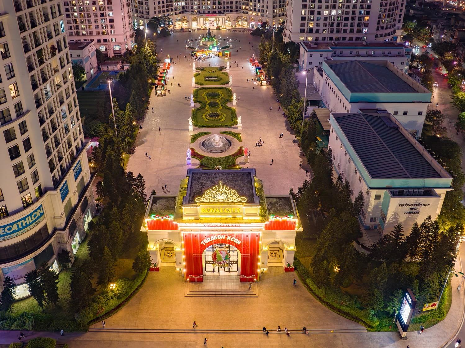 Loạt trải nghiệm thú vị tại Hội chợ Art toy Giáng sinh độc đáo tại Việt Nam - Ảnh 2.