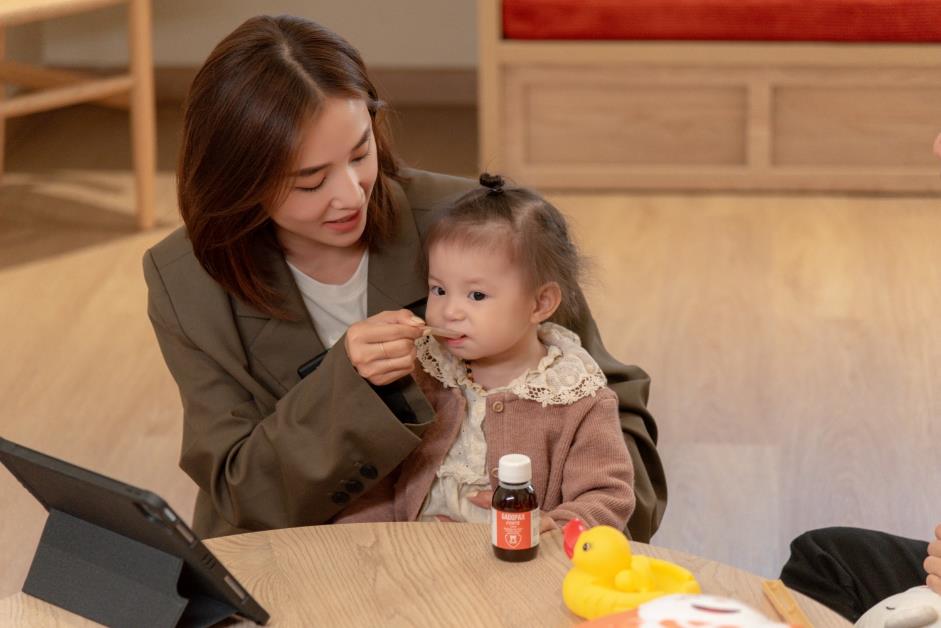 Pam Yêu Ơi - Một Câu Thoại Gây Sốt, MV Vẫn Trụ Vững Top Trending