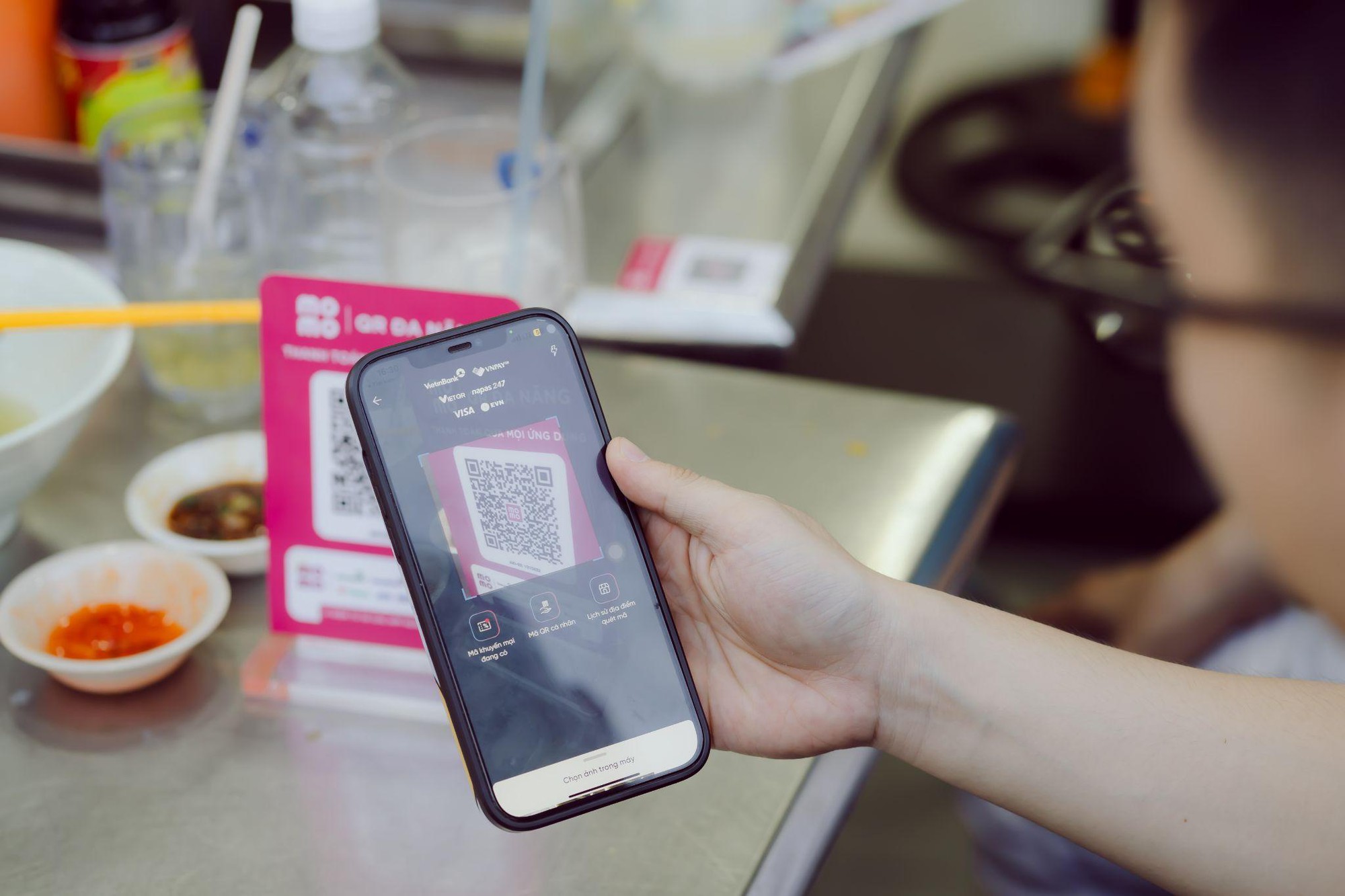 Chấn động: Đi ăn sủi cảo Hà Tôn Quyền không cần mang tiền mặt! - Ảnh 2.