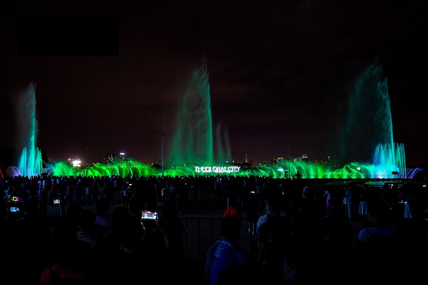 Không cần đến Tomorrowland, fan Việt vẫn có thể “bùng cháy” cùng DJ Tungevaag tại Luxury Countdown Party 2024 - Ảnh 2.