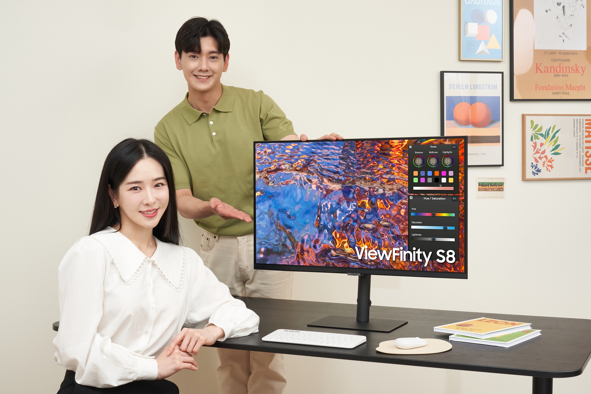 Samsung UR55 và Viewfinity S8: 2 mẫu màn hình đồ họa của Samsung dành cho người mới bắt đầu - Ảnh 2.