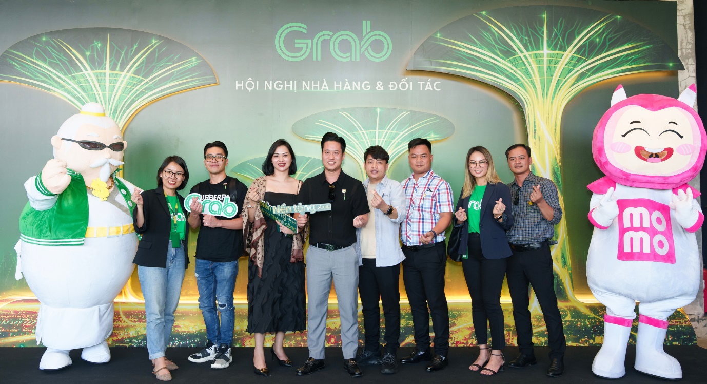 Dịch vụ đặt đồ ăn trực tuyến trong năm 2023: Đối tác nhà hàng cùng Grab vượt sóng - Ảnh 3.