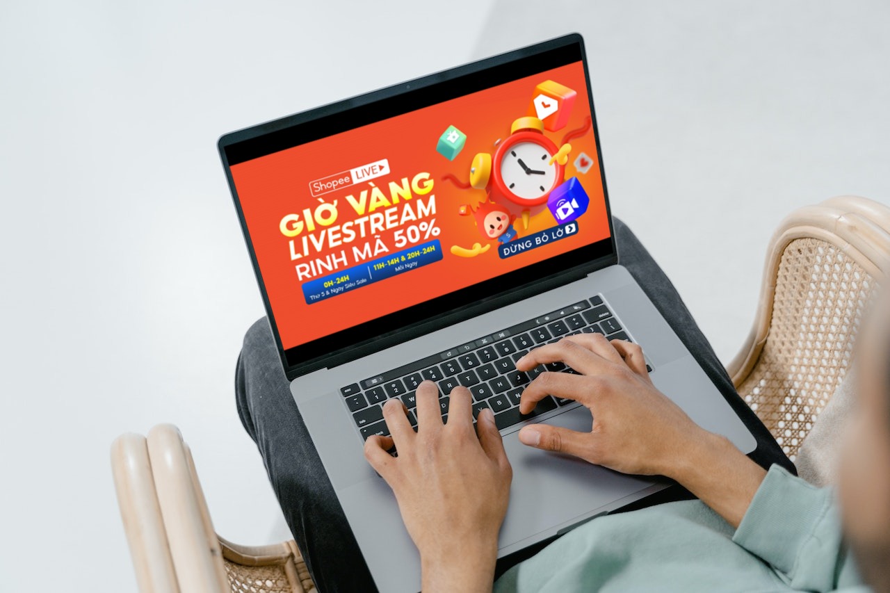 Chiến lược &quot;kiềng ba chân&quot; giúp nhà bán hàng tăng trưởng với livestream TMĐT - Ảnh 2.