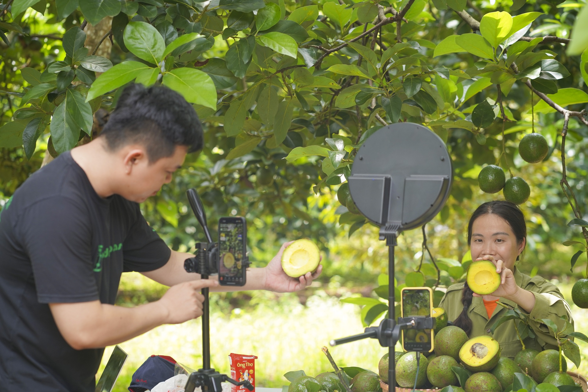 Chiến lược &quot;kiềng ba chân&quot; giúp nhà bán hàng tăng trưởng với livestream TMĐT - Ảnh 3.