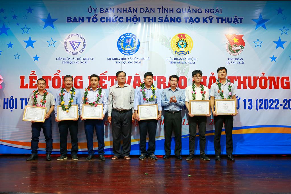 BSR đạt nhiều giải cao tại Hội thi Sáng tạo Kỹ thuật tỉnh Quảng Ngãi - Ảnh 1.