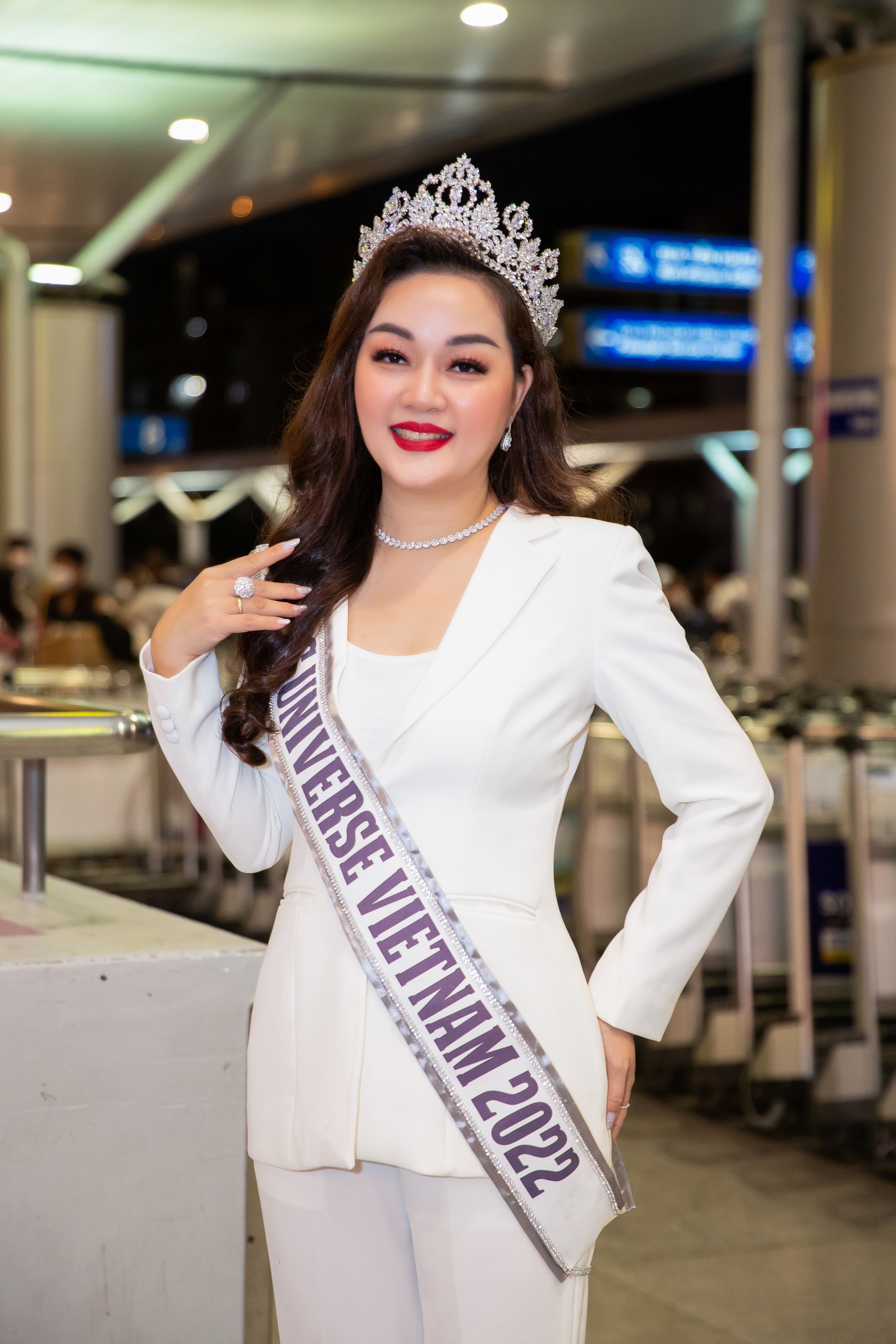 Hoa hậu Quý bà Hoàn vũ Việt Nam Hoàng Thanh Nga chính thức lên đường đi Sofia tham dự Mrs Universe 2023 - Ảnh 4.