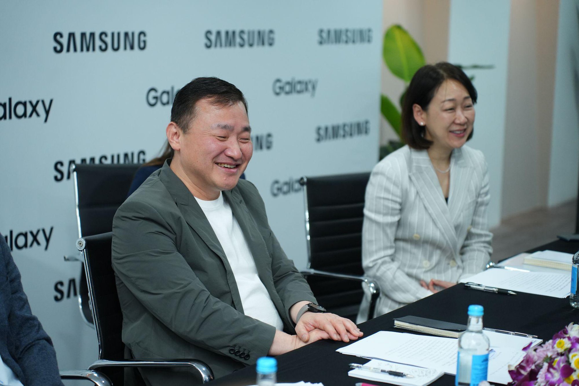 Nghe lãnh đạo Samsung toàn cầu chia sẻ về Galaxy S23 - chiếc smartphone &quot;xanh&quot; đặc biệt trong giới công nghệ - Ảnh 5.