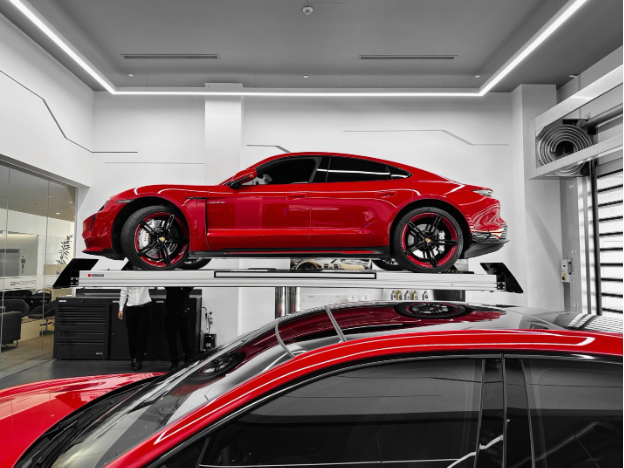 &quot;Thiên đường&quot; Porsche lướt cho người Việt: Showroom có lúc sở hữu hơn 20 chiếc các dòng - Ảnh 1.