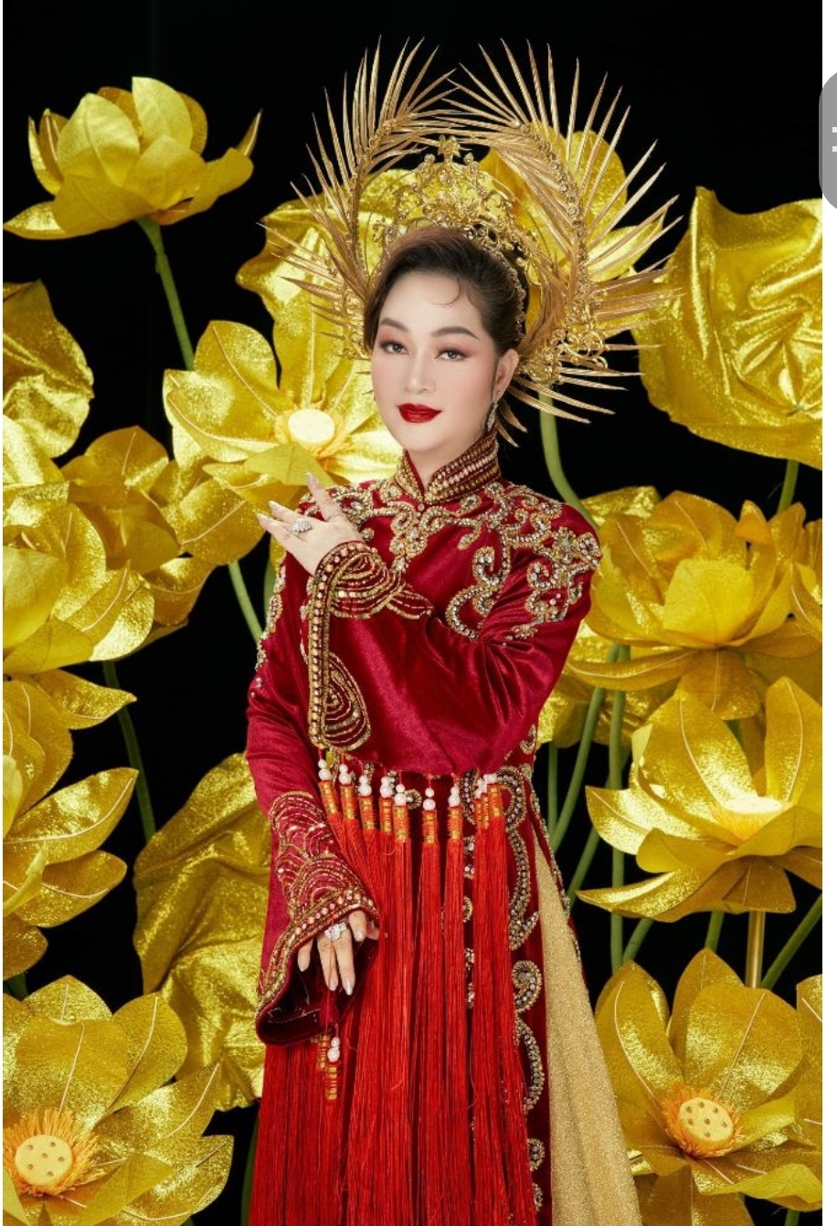 Hoa hậu Hoàng Thanh Nga và các trang phục dự thi Mrs. Hoàn Vũ - Ảnh 2.