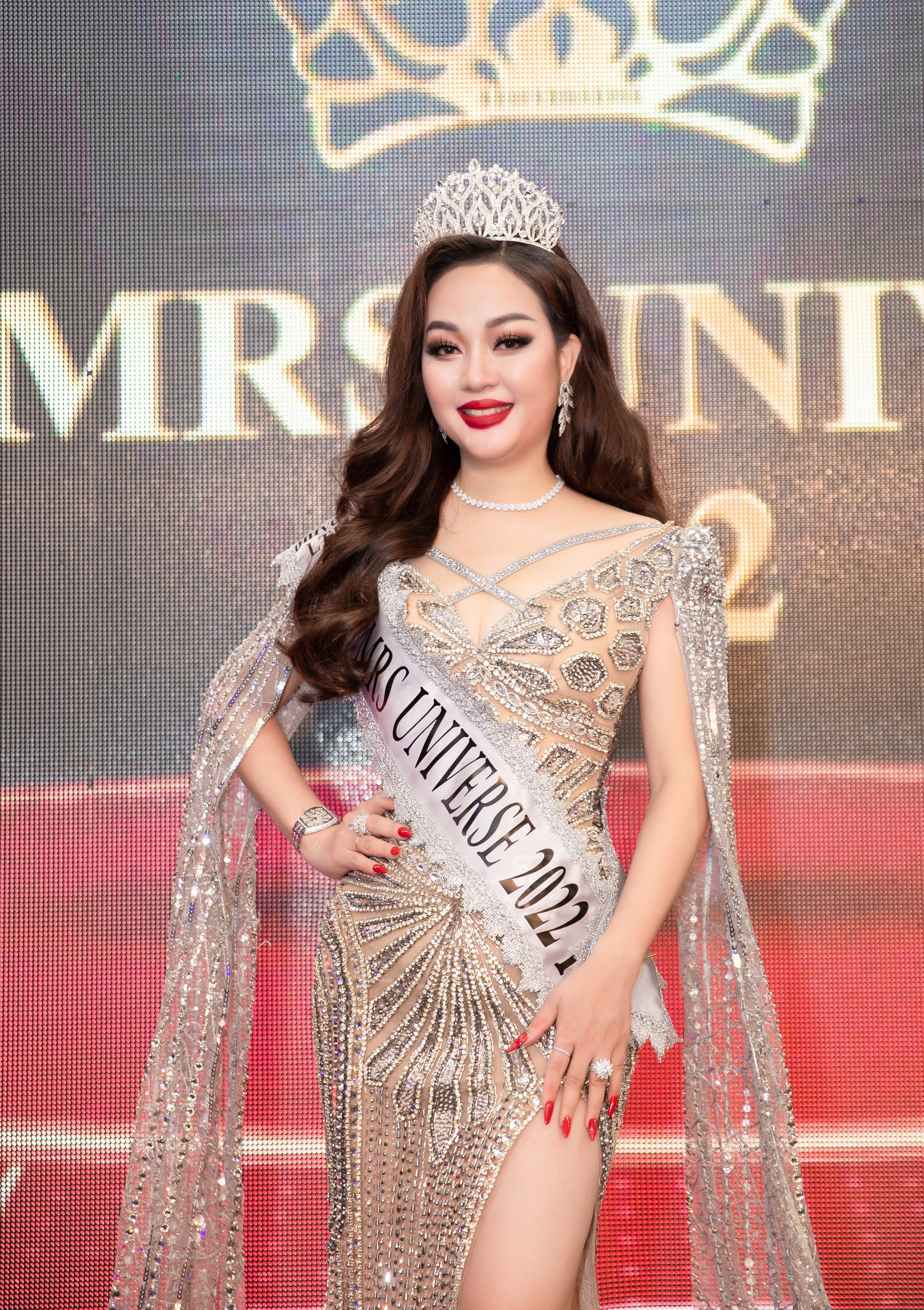 Hoàng Thanh Nga xuất sắc đoạt giải Á hậu 1 Mrs Universe 2022 tại Sofia - Ảnh 3.