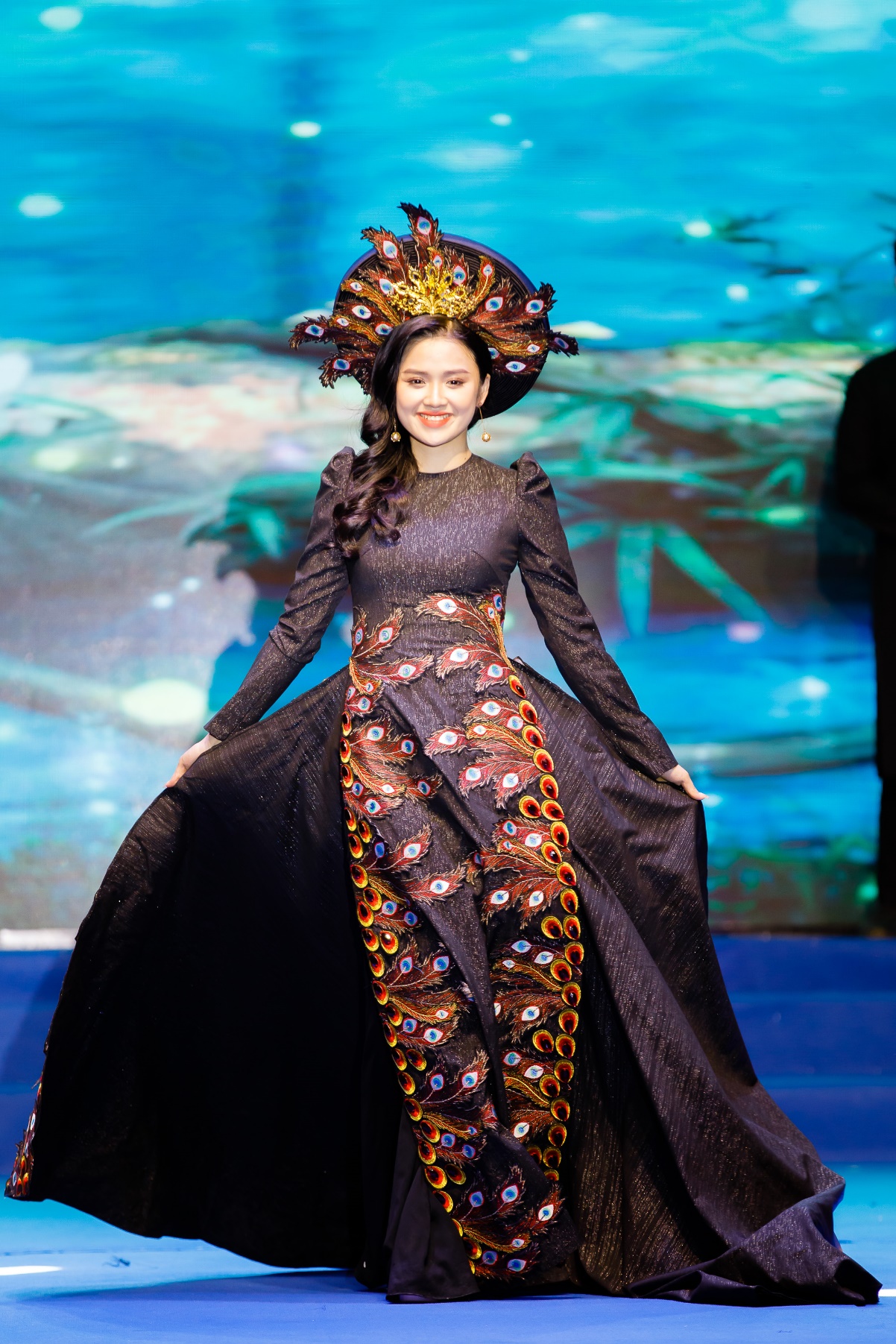 Hoa khôi Miss HUTECH 2023 Nguyễn Thị Tuyết Nhung dự định tham gia các cuộc thi sắc đẹp lớn hơn trong năm nay - Ảnh 2.