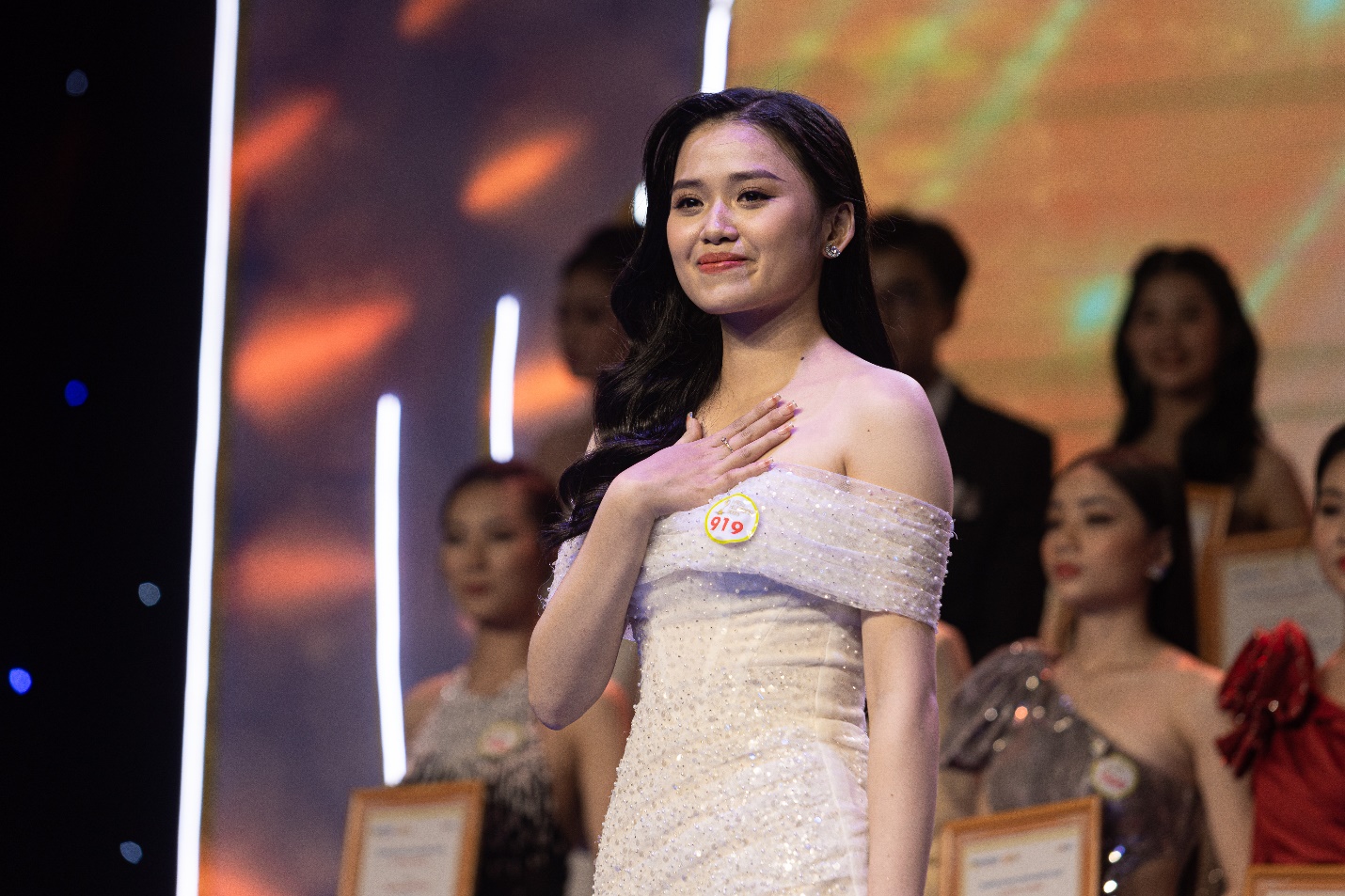 Hoa khôi Miss HUTECH 2023 Nguyễn Thị Tuyết Nhung dự định tham gia các cuộc thi sắc đẹp lớn hơn trong năm nay - Ảnh 5.