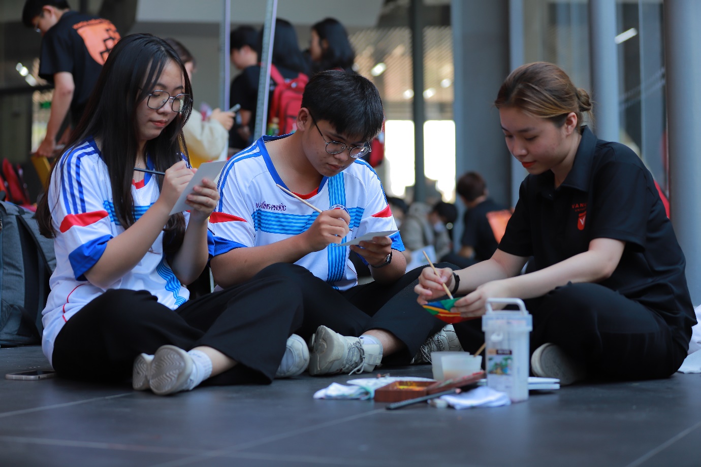 Giới trẻ hào hứng bắt đầu hành trình đại học với Open Day tại Trường Đại học Văn Lang - Ảnh 2.