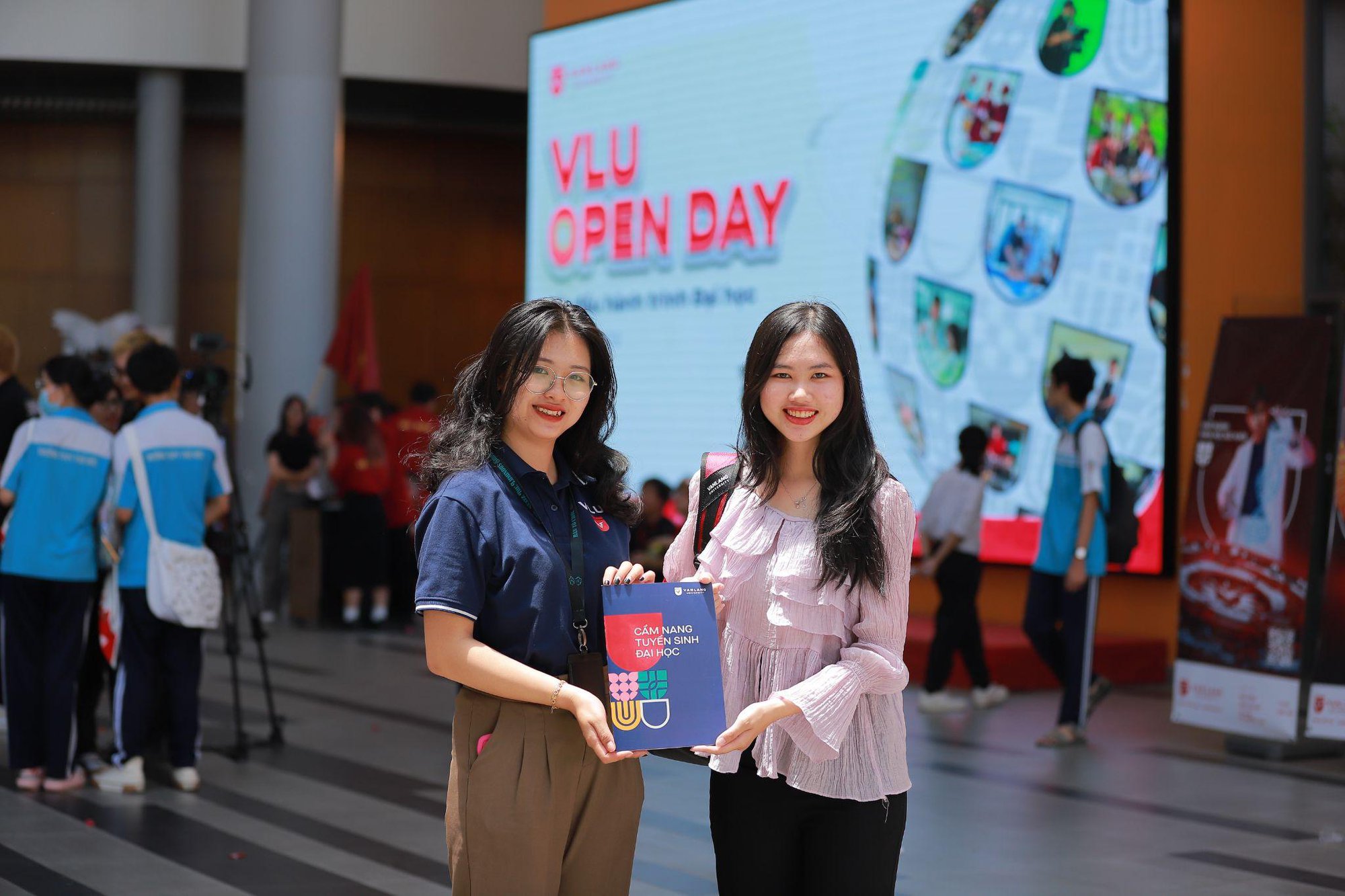 Giới trẻ hào hứng bắt đầu hành trình đại học với Open Day tại Trường Đại học Văn Lang - Ảnh 3.