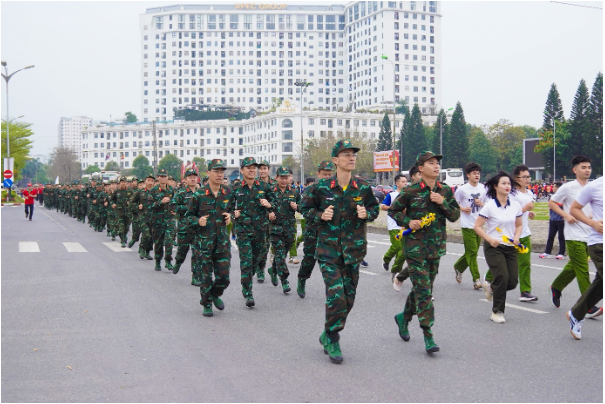 Sôi động giải chạy Nagakawa khỏe để lập nghiệp và giữ nước  - Ảnh 4.