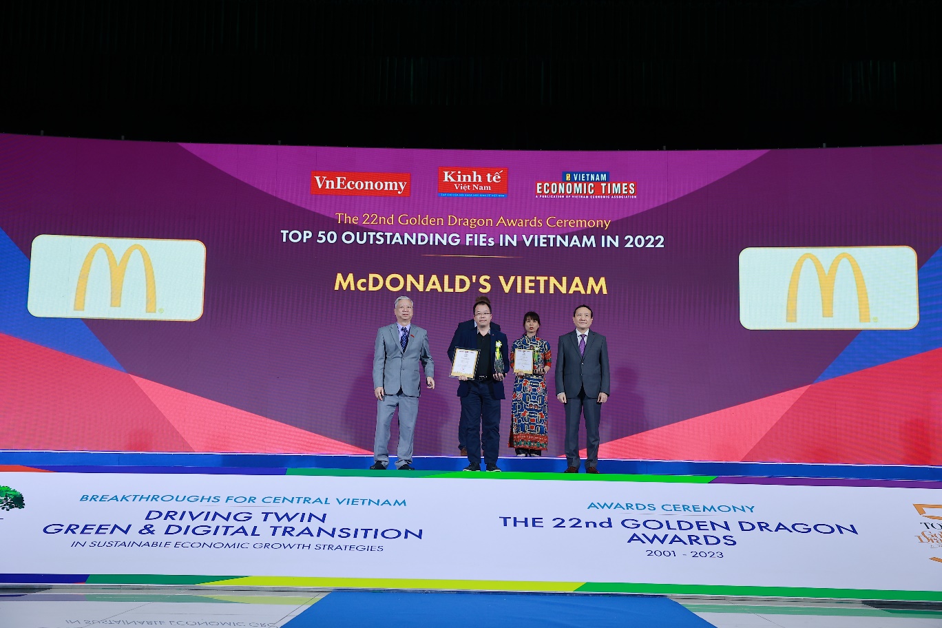 McDonald’s Việt Nam nhận giải Rồng Vàng lần thứ 5 - Ảnh 1.