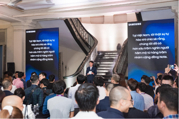 Bảo tàng TP Hồ Chí Minh thay bộ cánh lộng lẫy trong đêm hội tri ân người dùng Samsung Galaxy Note - Ảnh 5.