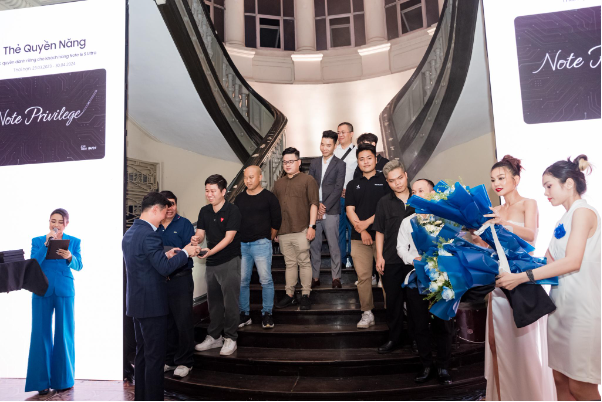 Bảo tàng TP Hồ Chí Minh thay bộ cánh lộng lẫy trong đêm hội tri ân người dùng Samsung Galaxy Note - Ảnh 9.