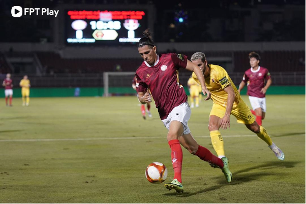 Góc nhìn đa chiều về V.League với loạt chương trình đồng hành mới trên FPT Play - Ảnh 1.