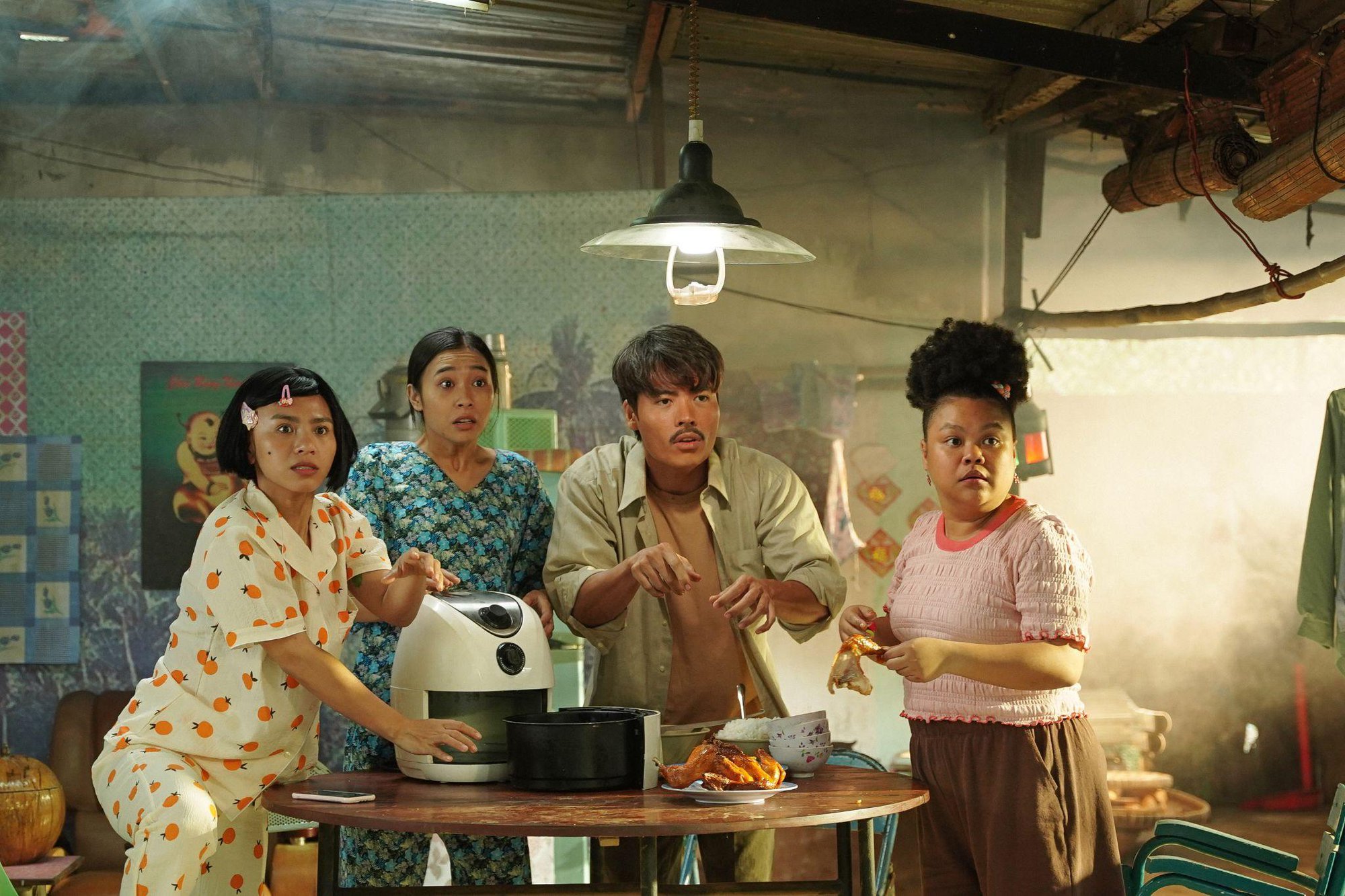 Biệt Đội Rất Ổn: Phim điện ảnh hài hước mở màn phòng vé Việt dịp hè 2023 - Ảnh 2.