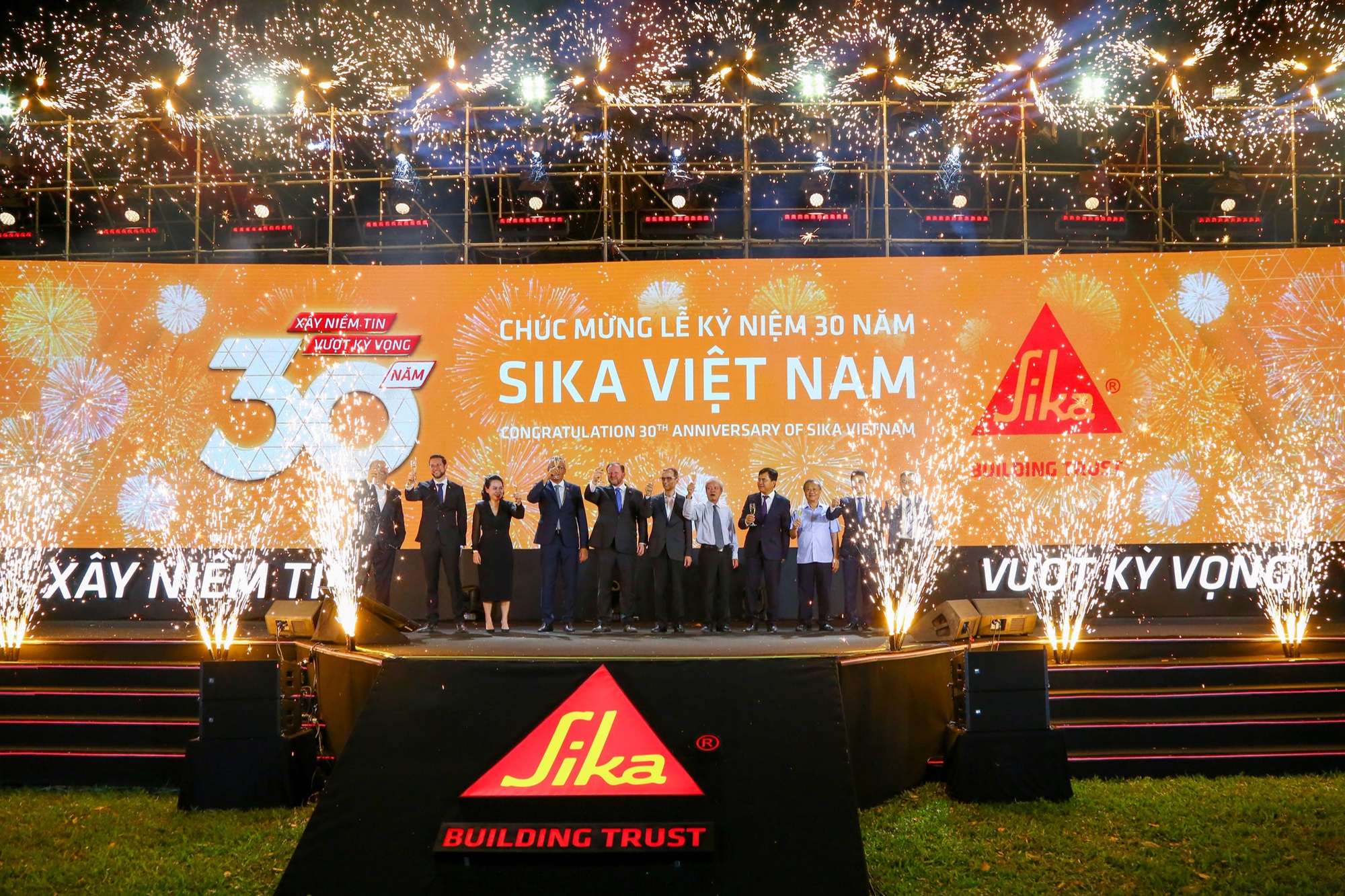 Sika Việt Nam: 30 năm dũa mài, hàng thập niên tỏa sáng - Ảnh 2.