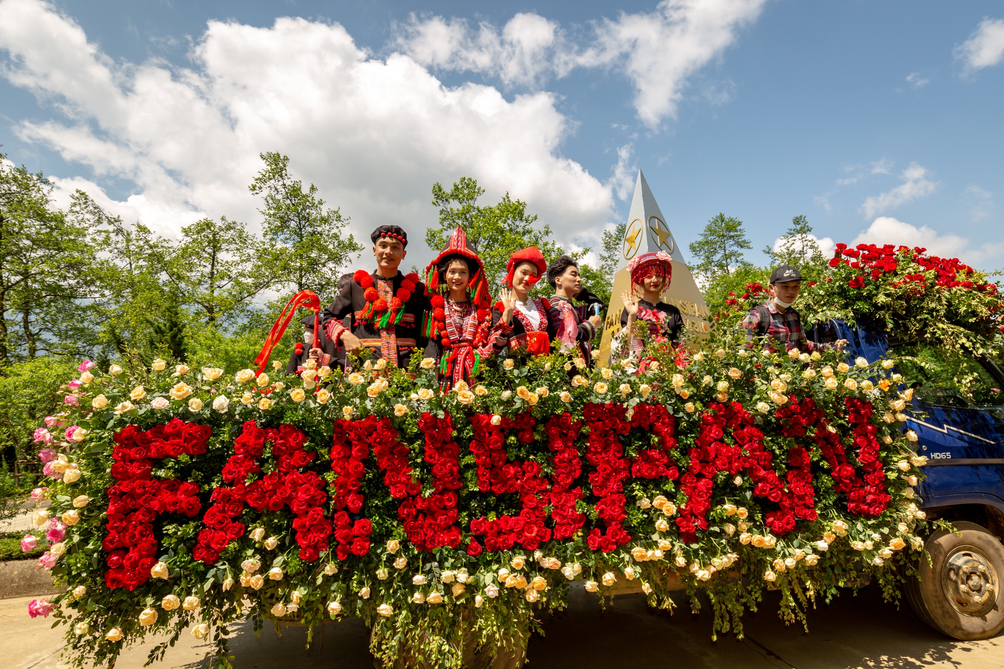 Sa Pa khởi động lễ hội hoa hồng và loạt sự kiện hè hấp dẫn - Ảnh 1.