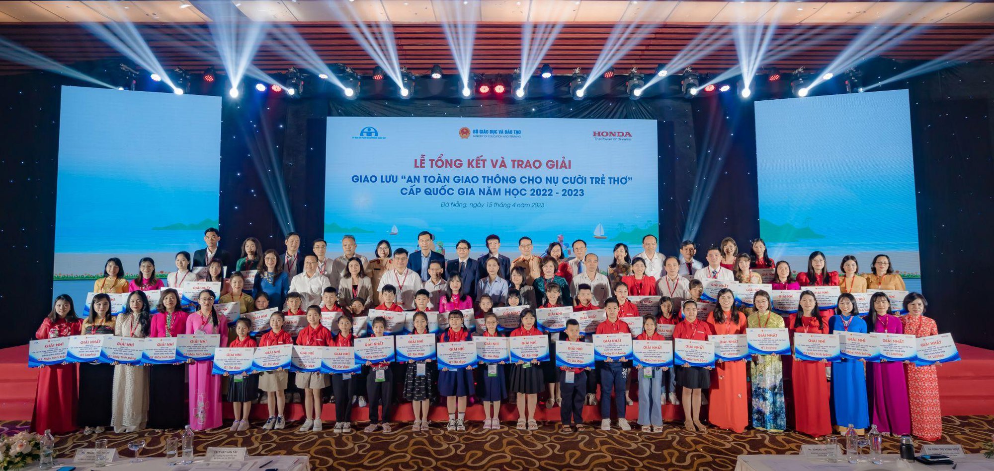 Honda Việt Nam trao hơn 1.500 giải trong cuộc thi &quot;An toàn giao thông cho nụ cười trẻ thơ&quot; năm học 2022 - 2023 - Ảnh 2.