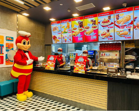 Tại sao gà rán Jollibee được chuyên gia trong nước ưu ái lựa chọn? - Ảnh 1.