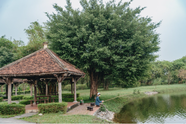 Thanh âm và gam màu mùa hè ở chốn nhà quê mang tên Emeralda Resort Ninh Bình - Ảnh 2.