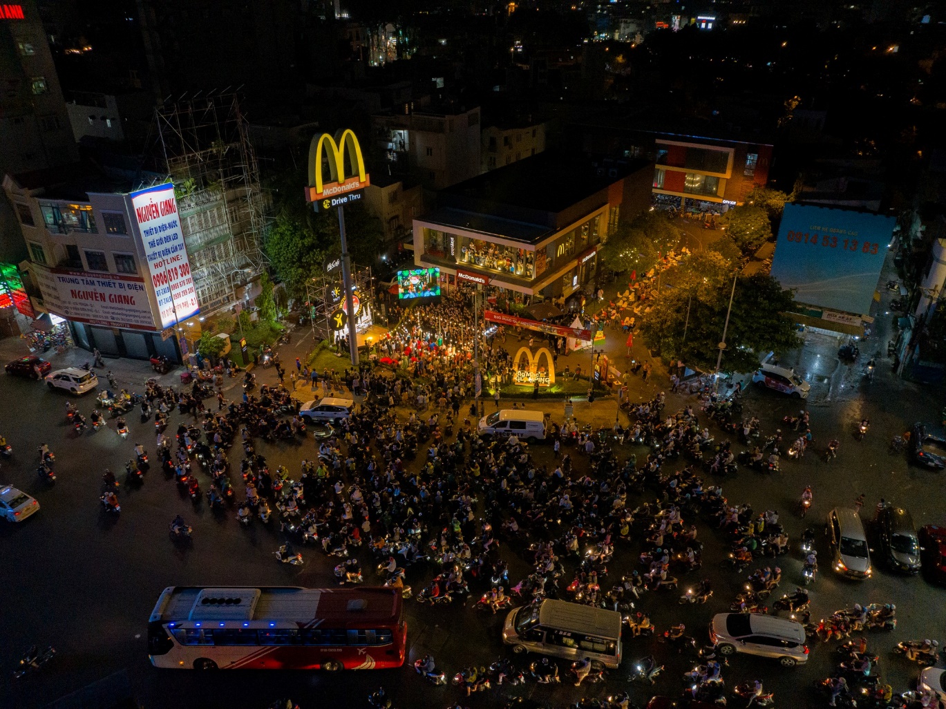 Big Mac Glamping – Taste The Change Show 2023 thu hút đông đảo thực khách - Ảnh 1.