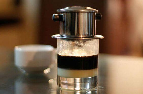 Cà phê sữa đá - nét văn hóa tự hào của người Việt - Ảnh 1.