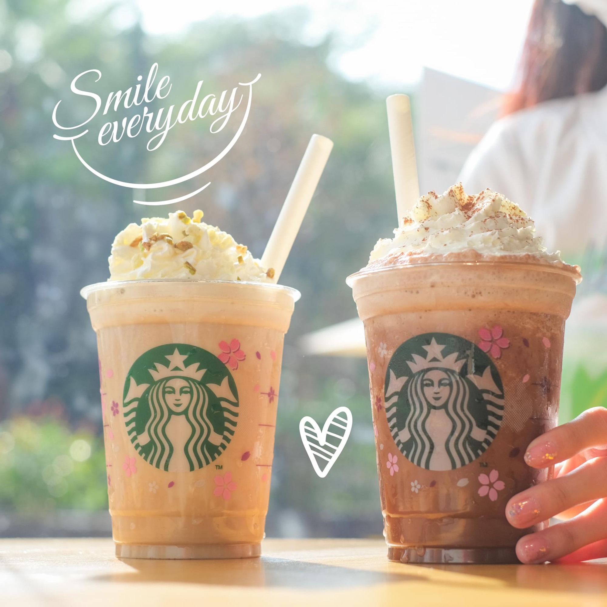 Nóng nhất lúc này không phải trời hè 38 độ, mà là bộ đôi ưu đãi kép từ Starbucks trên ShopeeFood - Ảnh 1.