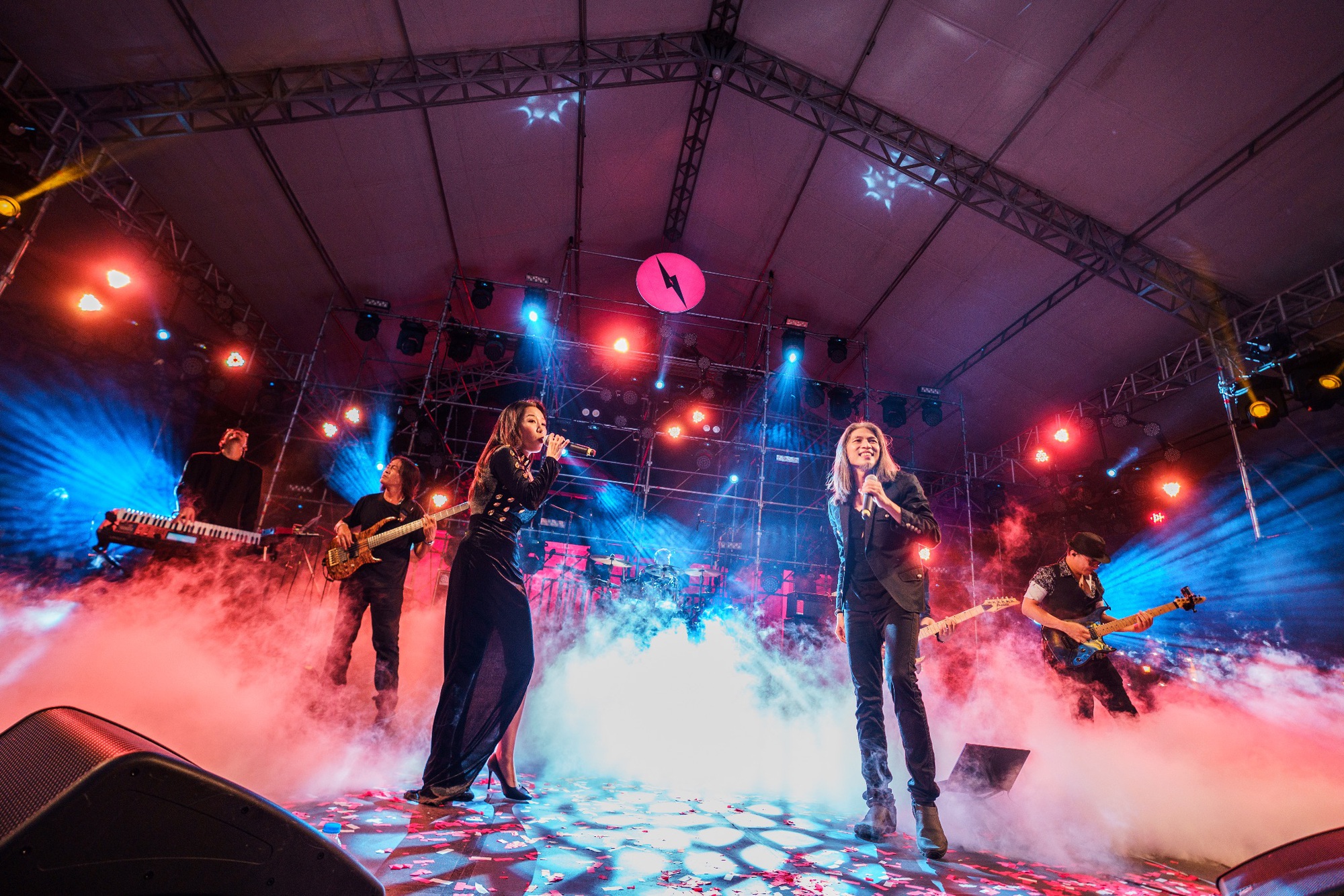 RockFest 2023 - Cuộc hội ngộ đầy cảm xúc của những trái tim yêu Rock Việt - Ảnh 3.