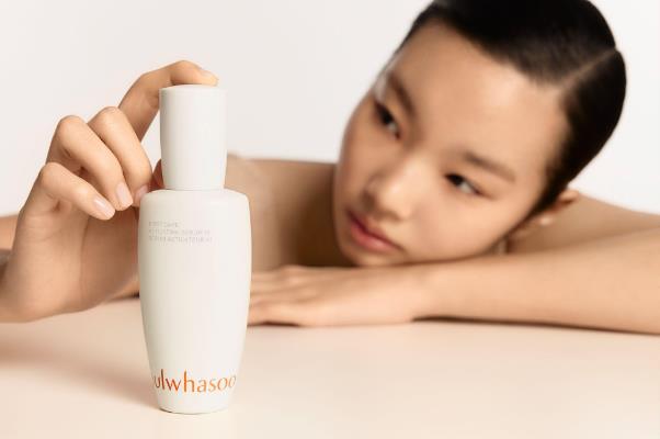 Những bước skincare bạn gái nên thuộc nằm lòng để chăm da chuẩn trong ngày hè - Ảnh 2.