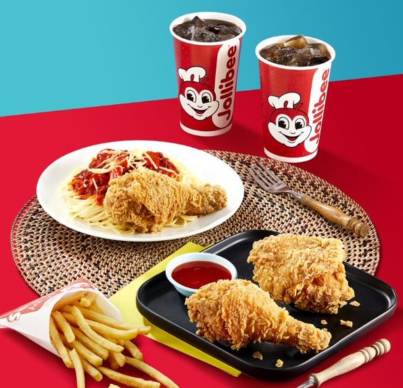 Bếp trưởng Phạm Tuấn Hải chọn gà rán Jollibee hợp vị nhất - Ảnh 3.