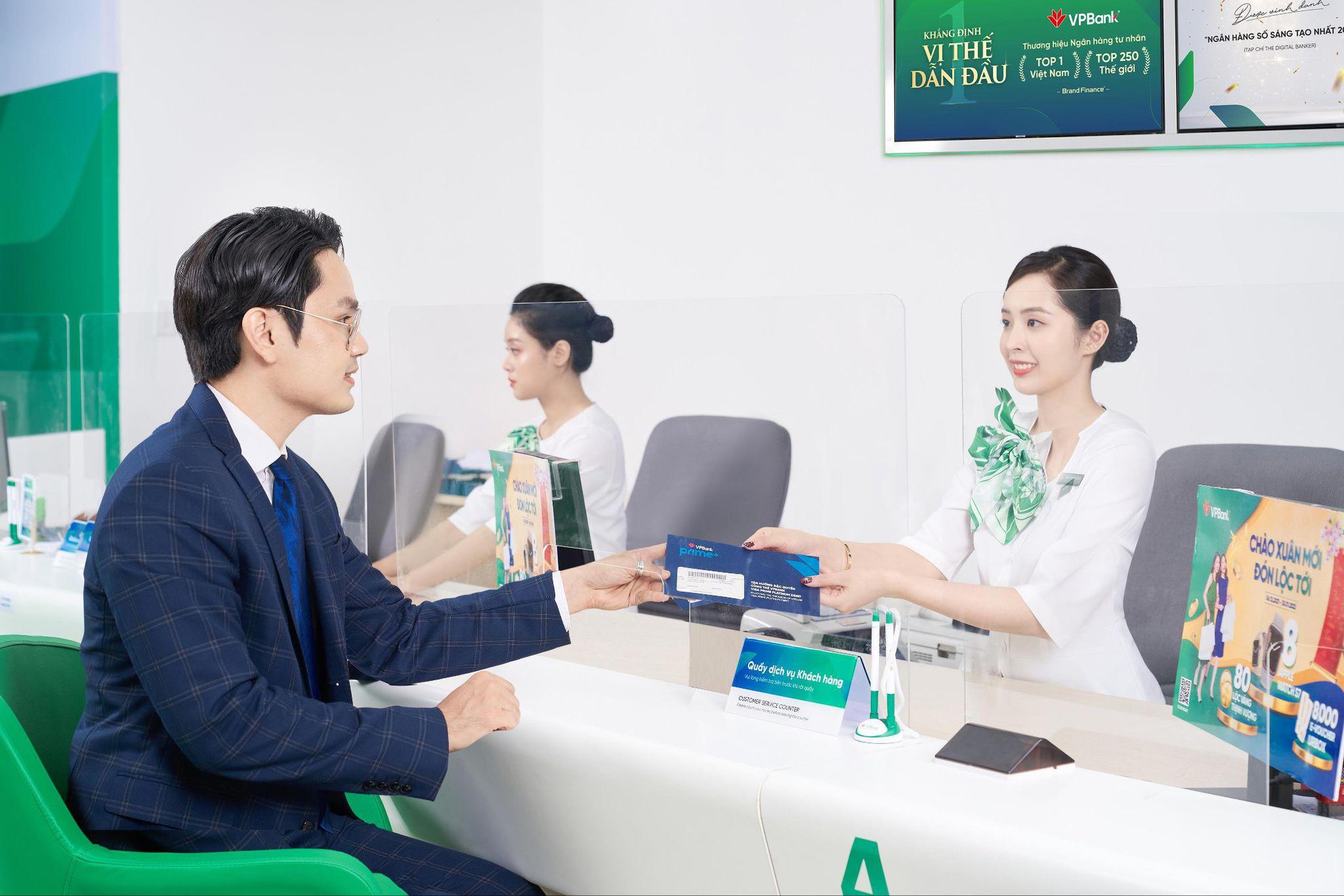 VPBank は約 200 万人の顧客を追加し、第 1 四半期にプラスの成長を遂げました - 写真 1.
