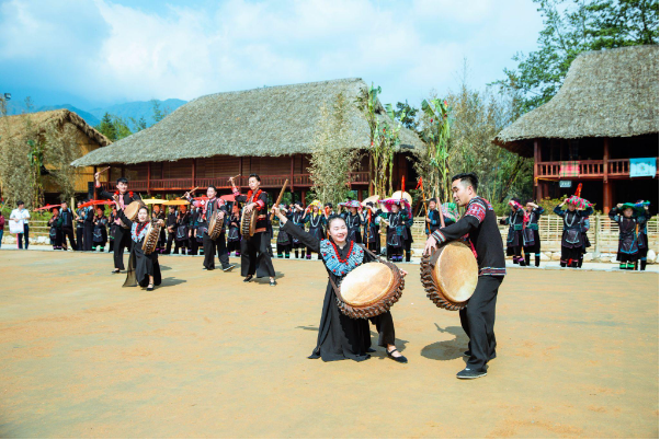 Độc đáo không gian văn hóa 5 dân tộc Sa Pa tại Sun World Fansipan Legend - Ảnh 4.
