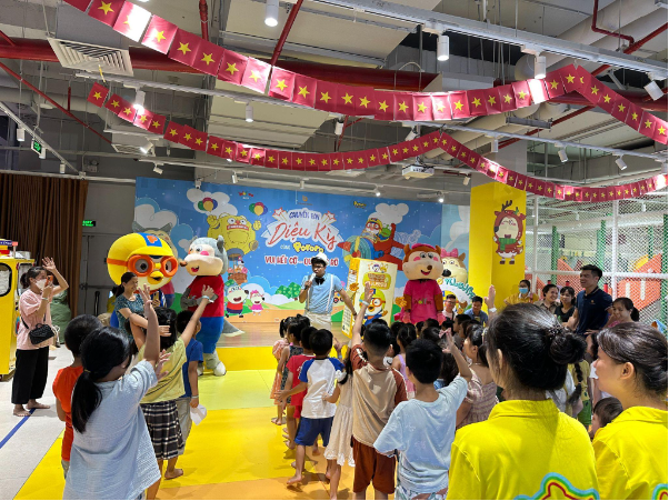 Pororo trên Chuyến bay diệu kỳ tại Wolfoo City - Ảnh 1.