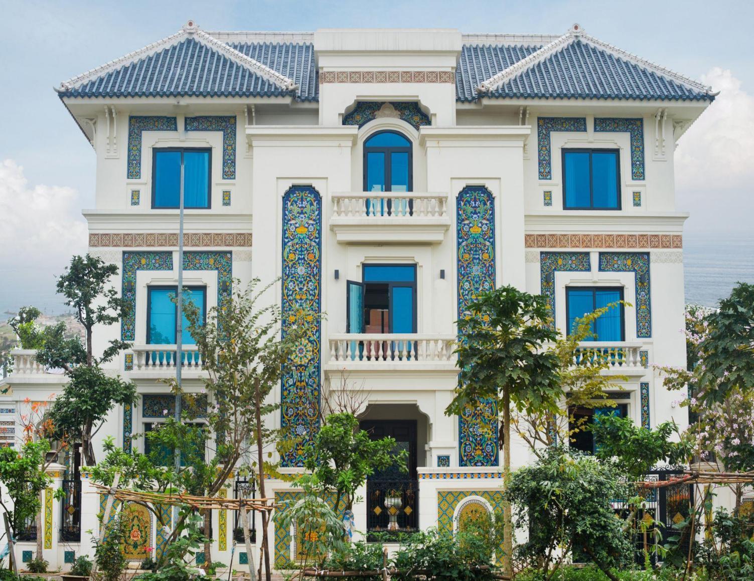Nhà gốm Quang Minh - Công trình nhà ghép gốm Mosaic lớn nhất Việt Nam