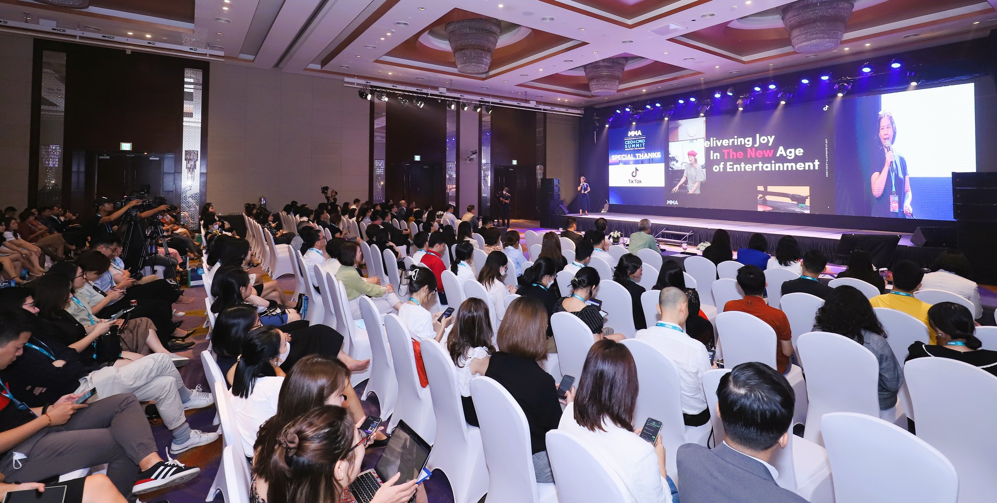 &quot;Anh tài hội ngộ&quot; với những chủ đề chuyên sâu ngành marketing trong CEO & CMO SUMMIT 2023 - Ảnh 2.