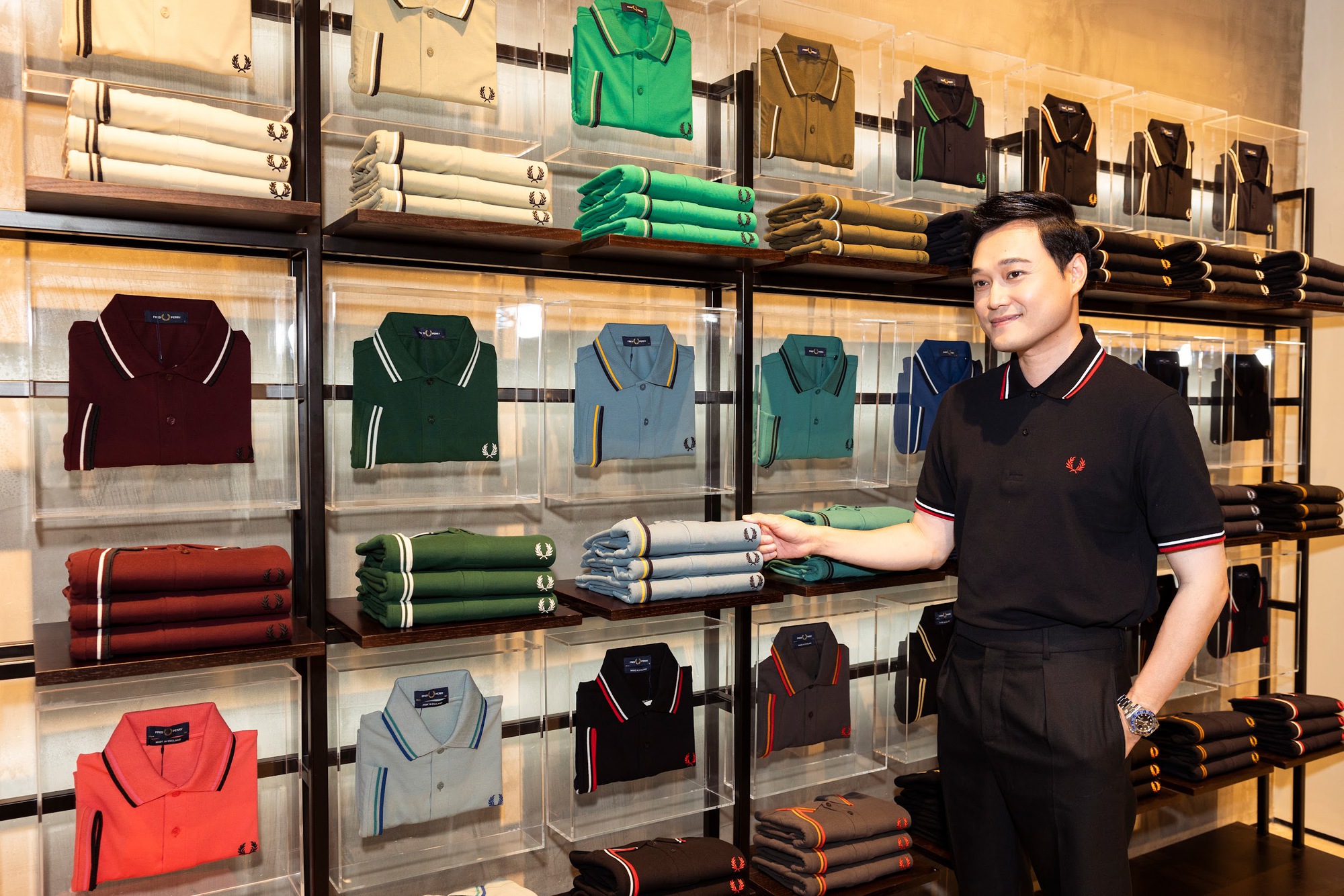 Fred Perry ra mắt cửa hàng thứ 3 tại Việt Nam: Không gian mua sắm sang trọng, đậm chất đường phố tại Thiso Mall Sala - Ảnh 3.