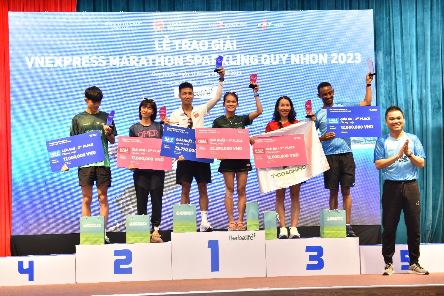 Đồng hành cùng VnExpress Marathon Sparkling Quy Nhơn 2023: Herbalife Việt Nam tiếp tục khuyến khích lối sống năng động lành mạnh - Ảnh 4.