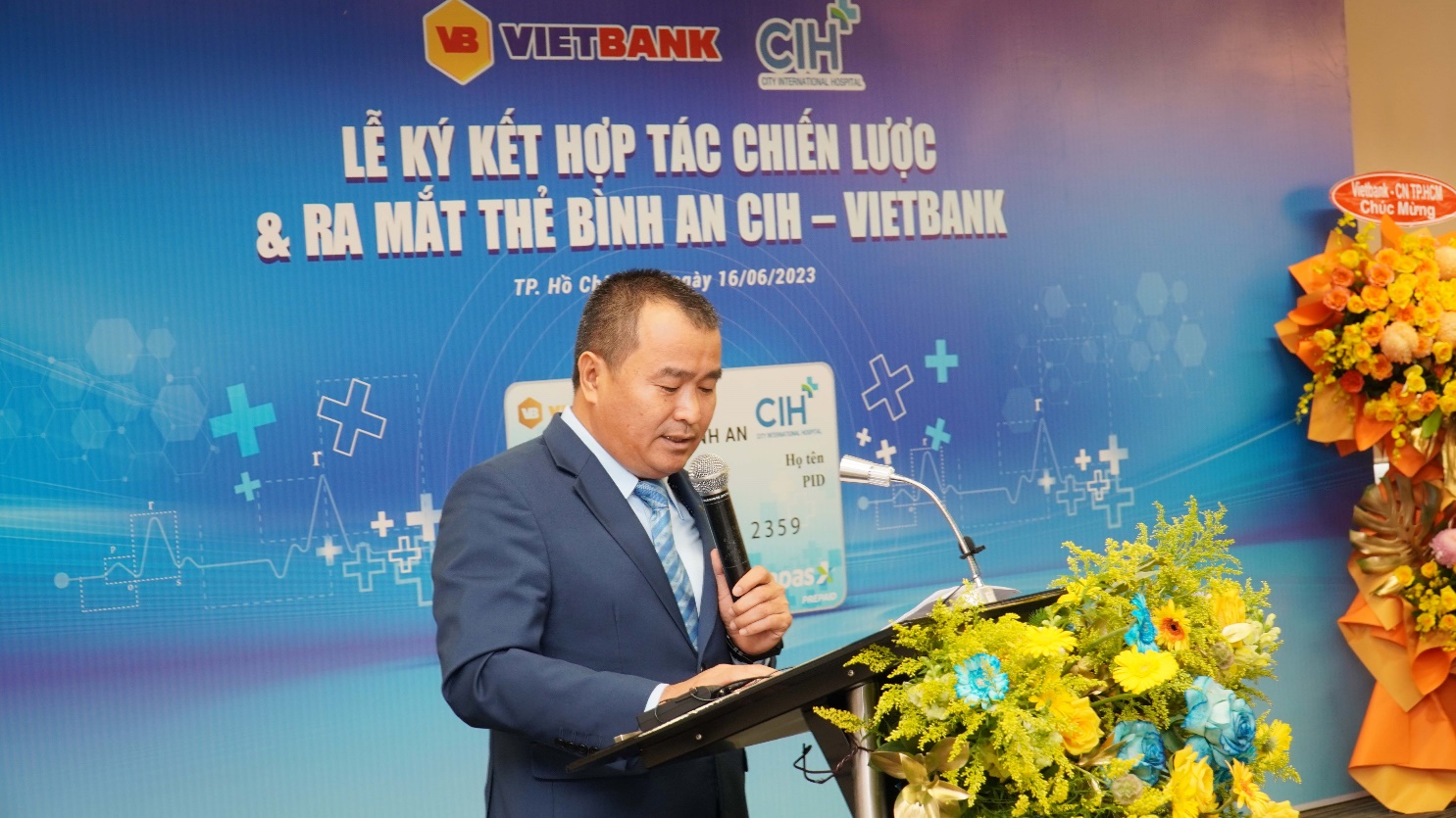 Vietbank hợp tác với bệnh viện quốc tế City ra mắt sản phẩm thẻ mới - Ảnh 3.